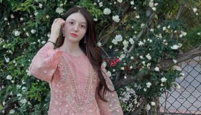 البلوجر سناء يوسف