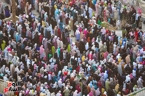 جانب من صلاة العيد من مسجد عمرو بن العاص