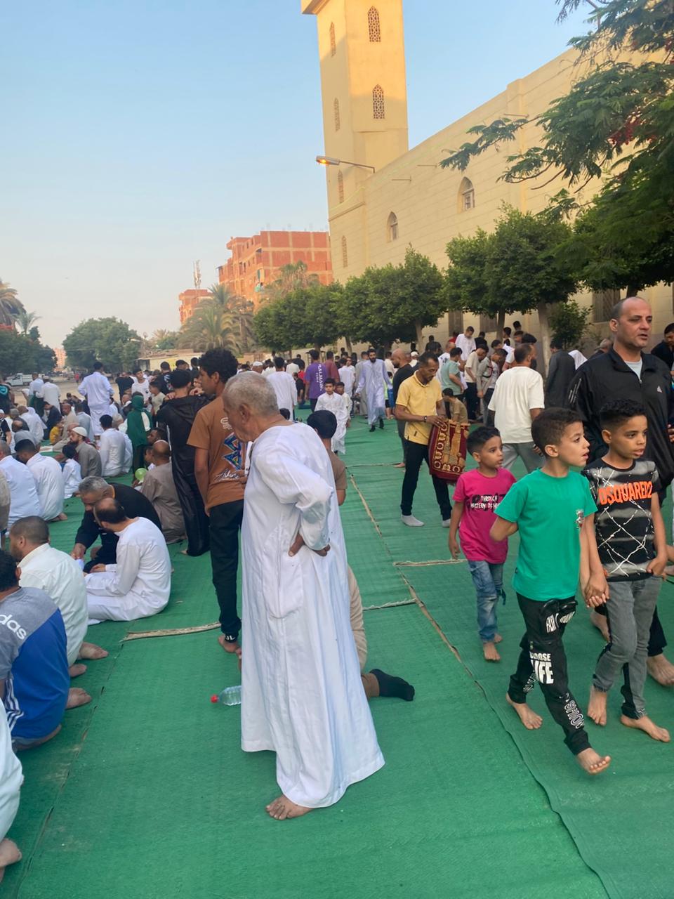 فرحة العيد تملأ ساحة الرضوان بمدينة السلام (21)