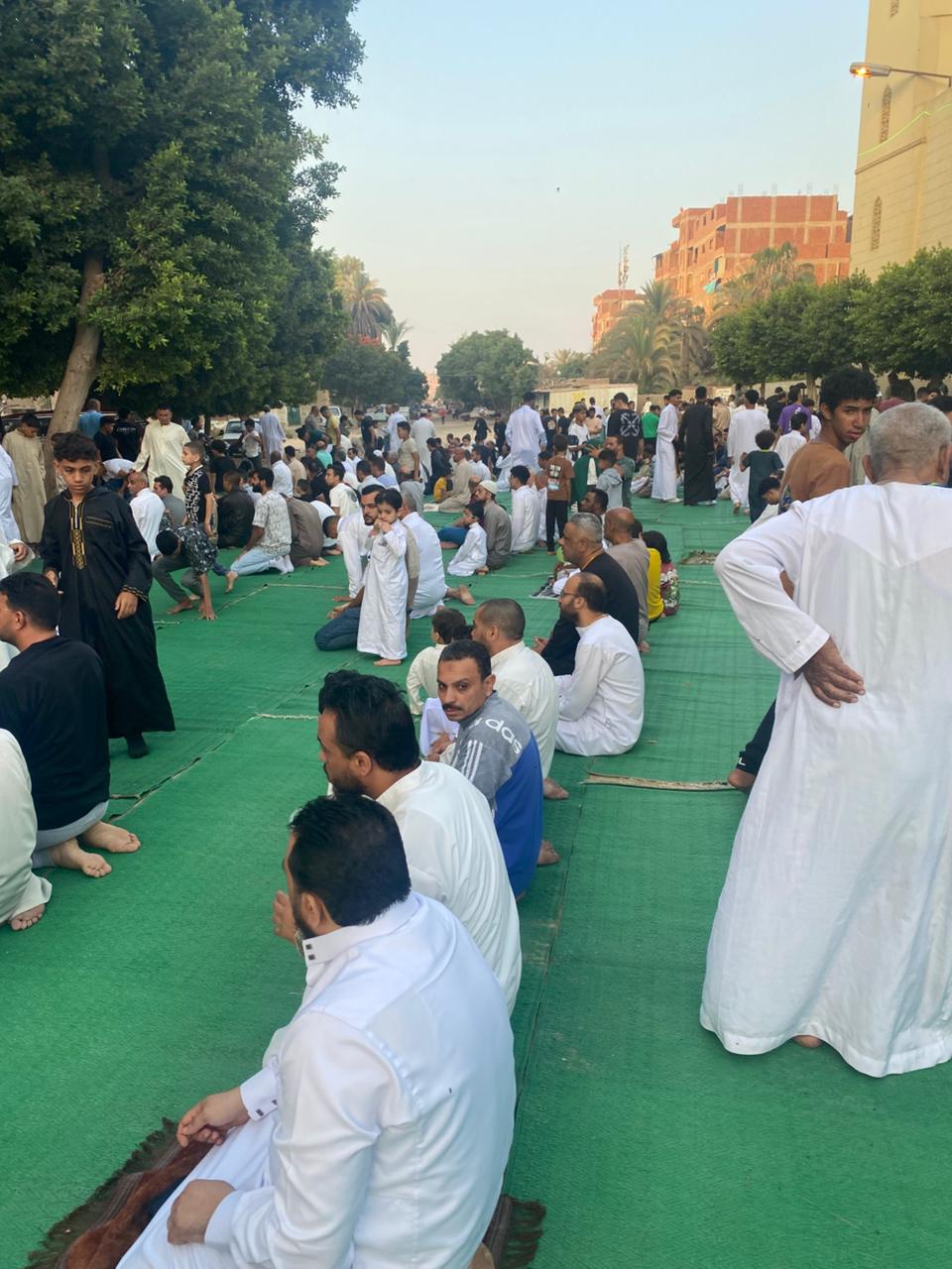 فرحة العيد تملأ ساحة الرضوان بمدينة السلام (12)