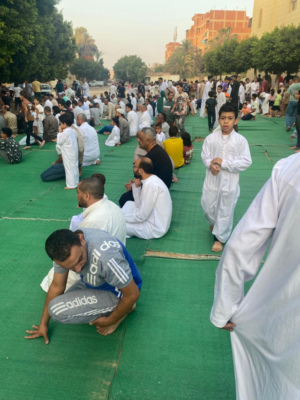 فرحة العيد تملأ ساحة الرضوان بمدينة السلام (15)
