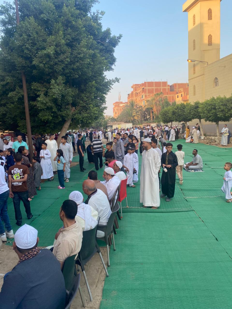 فرحة العيد تملأ ساحة الرضوان بمدينة السلام (8)