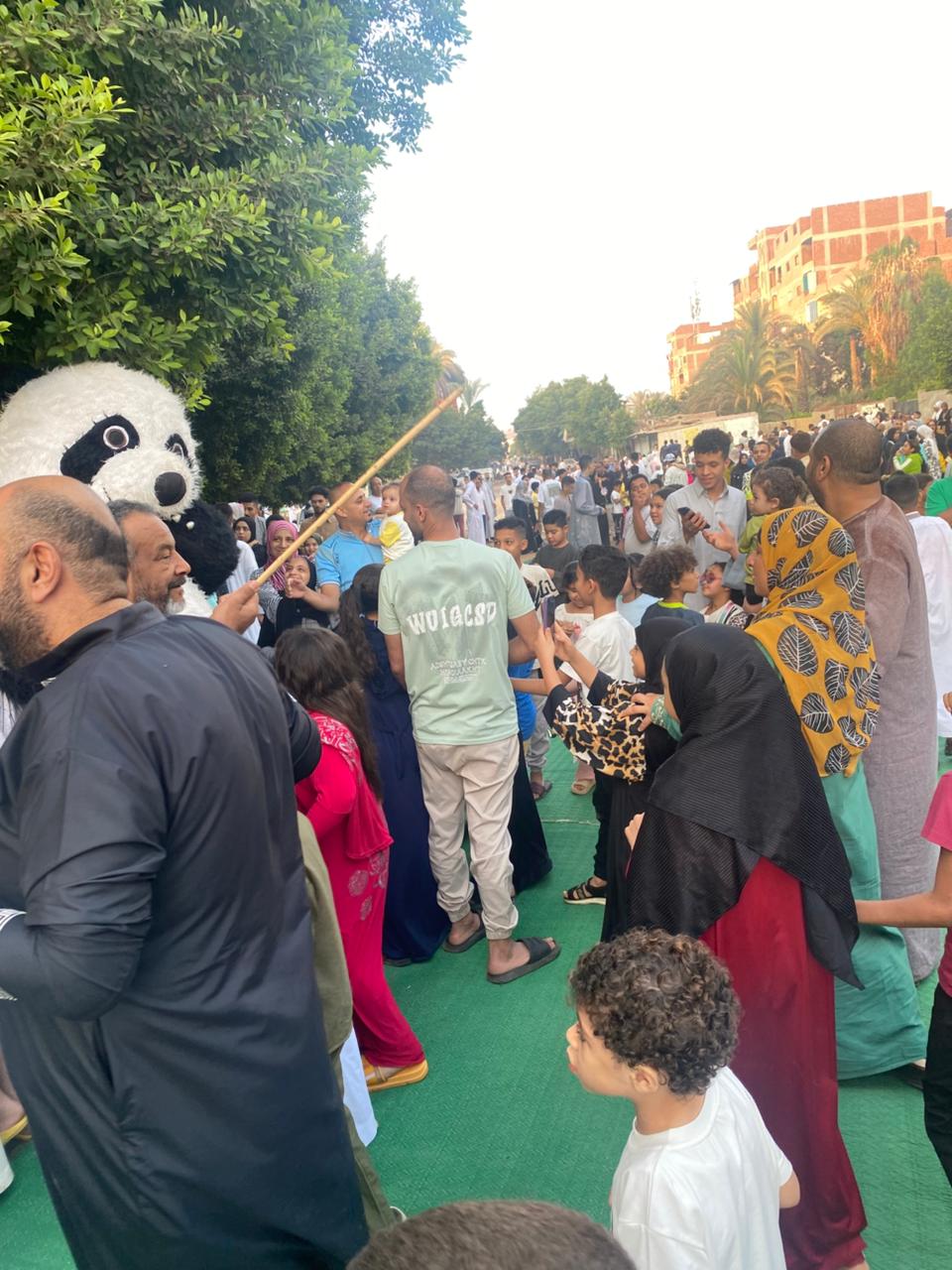 فرحة العيد تملأ ساحة الرضوان بمدينة السلام (11)