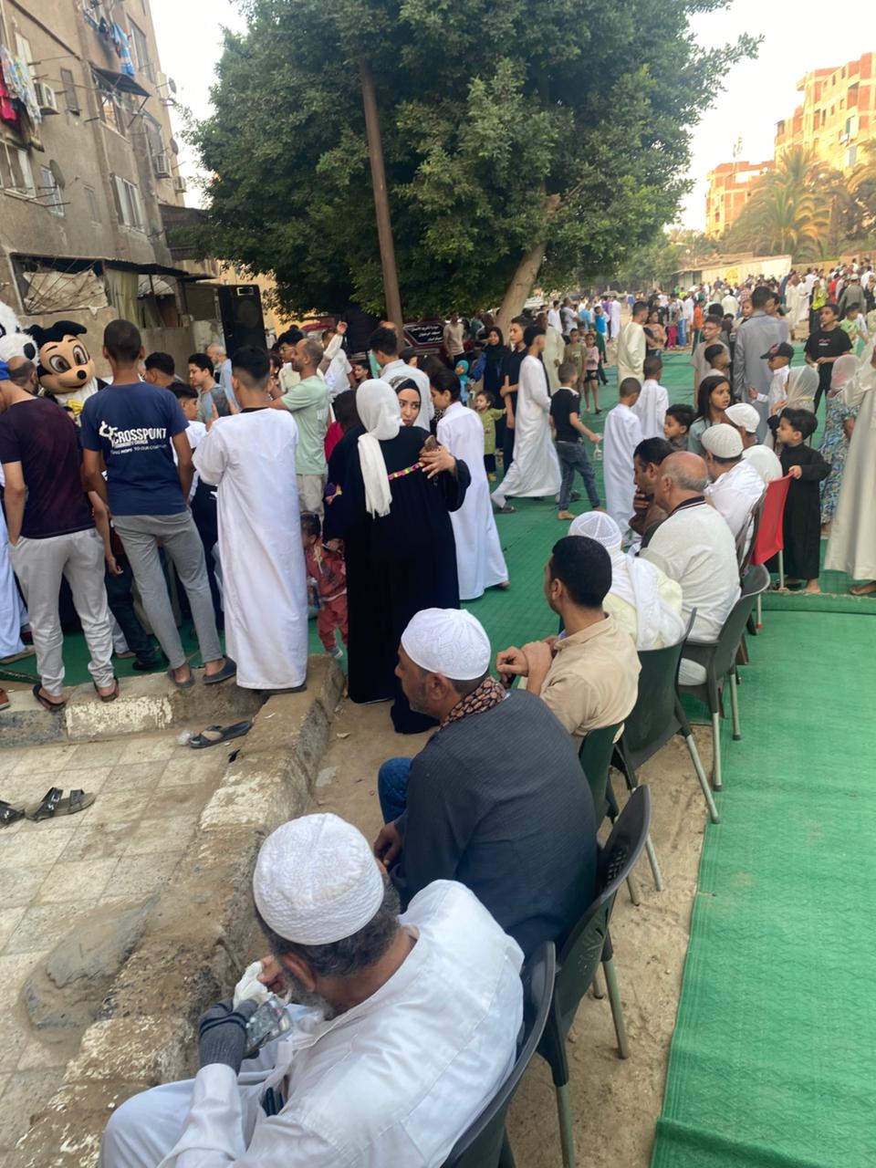 فرحة العيد تملأ ساحة الرضوان بمدينة السلام (25)