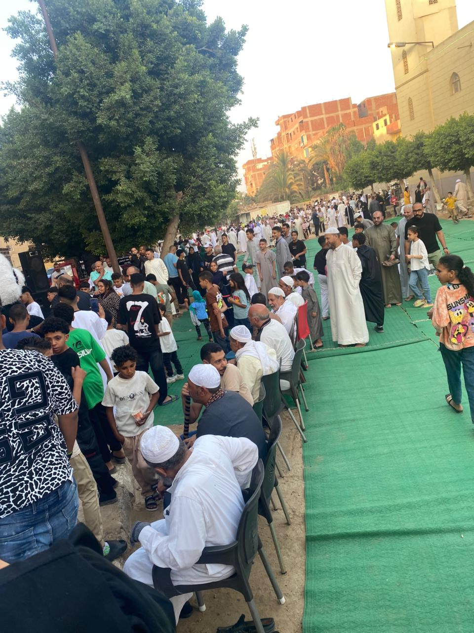 فرحة العيد تملأ ساحة الرضوان بمدينة السلام (13)