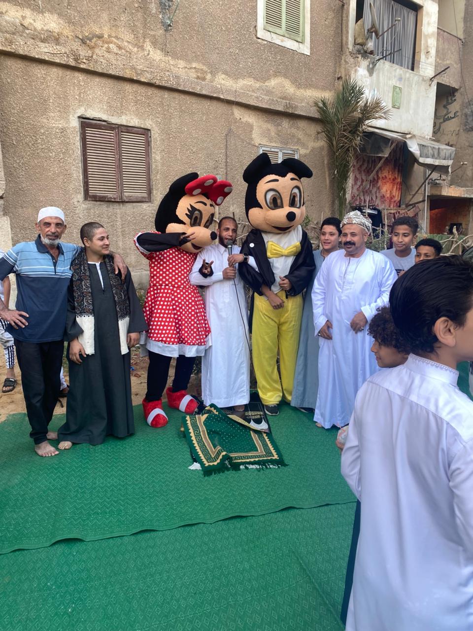 فرحة العيد تملأ ساحة الرضوان بمدينة السلام (11)