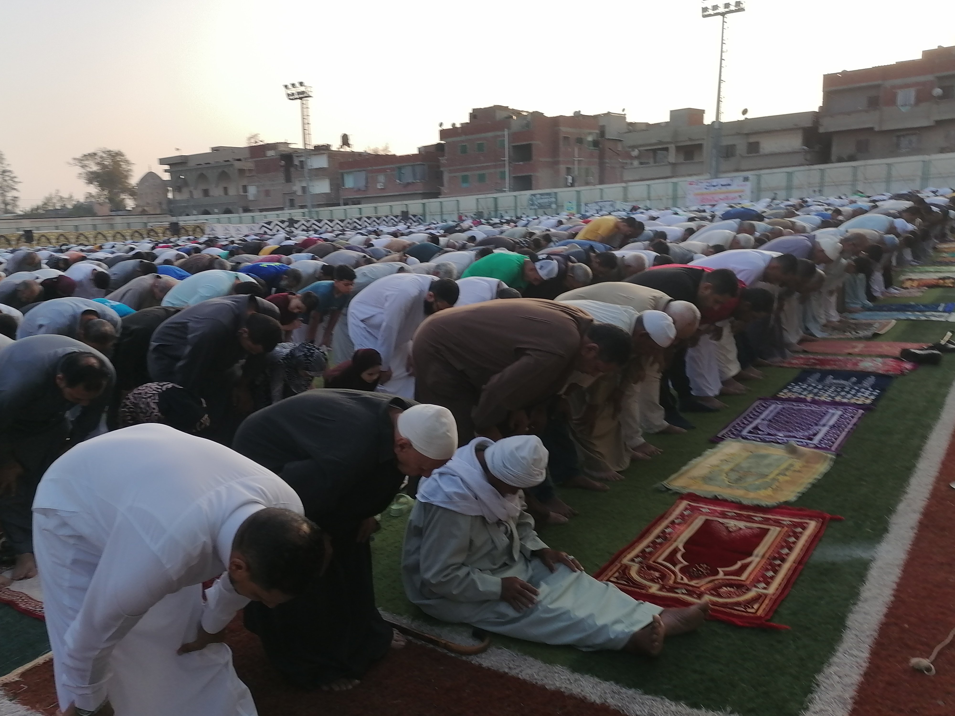 الالاف يؤدون صلاة عيد الأضحي بساحات الدقهلية