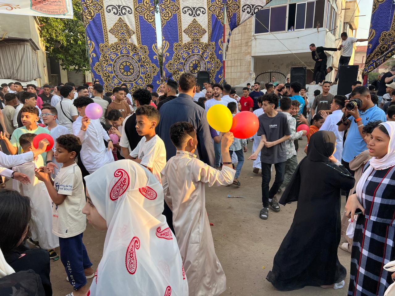 بلالين ودي جي خلال احتفالات عيد الاضحي بالدقهلية