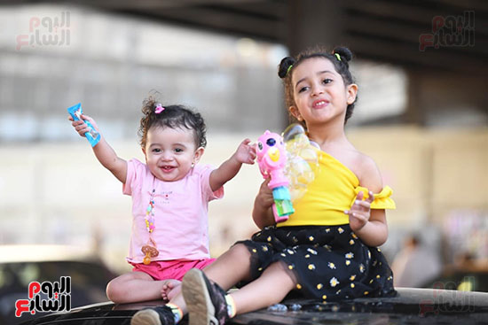 الأطفال فى صلاة العيد من حدائق القبة