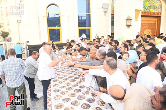 توزيع الهدايا