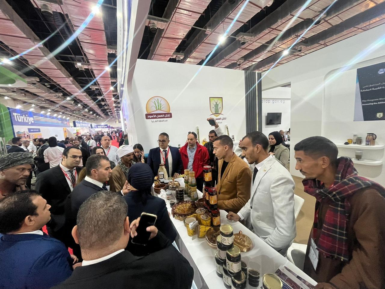 دعم البرنامج للتكتلات الزراعية للمشاركة بالمعارض الداخلية لفتح أسواق جديدة بالخارج والتصدير (2)