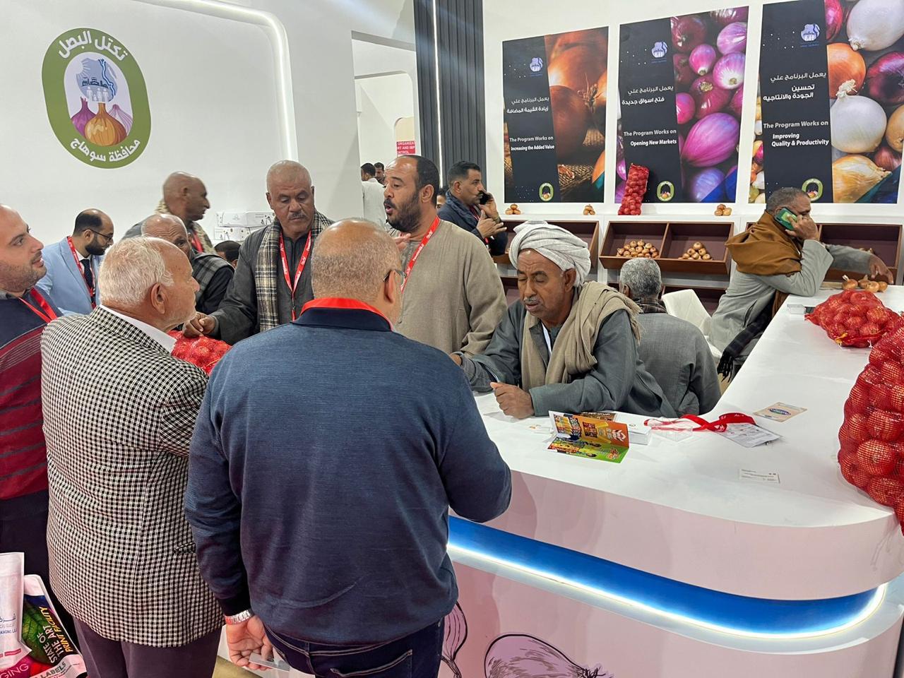 دعم البرنامج للتكتلات الزراعية للمشاركة بالمعارض الداخلية لفتح أسواق جديدة بالخارج والتصدير (3)