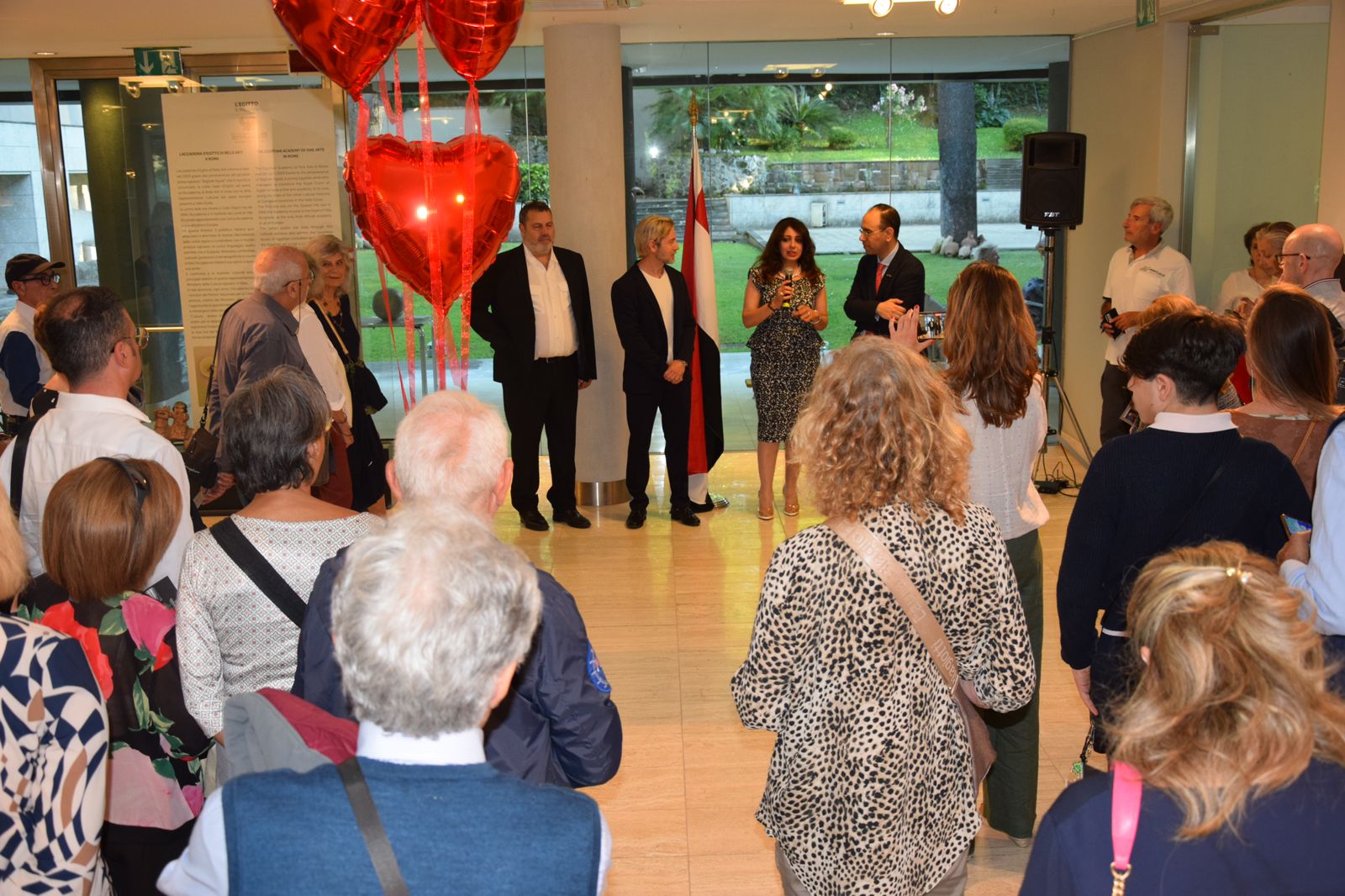 سلمى صادق واندريا بيكيا وشريف السباعى (1)