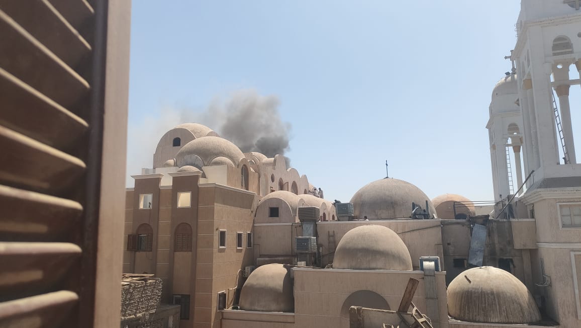 أول صور للسيطرة على حريق في مكيفات مطبخ كنيسة العذراء مريم أول صور للسيطرة على حريق في مكيفات مطبخ كنيسة العذراء مريم