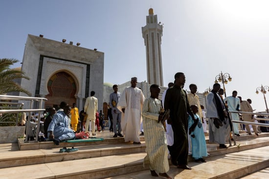 المسلمون يحتفلون بعيد الأضحى في السنغال (6)