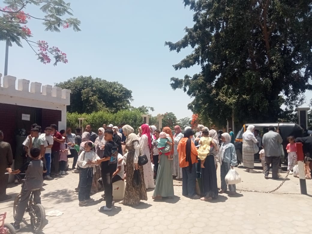 الإقبال على حدائق القناطر الخيرية