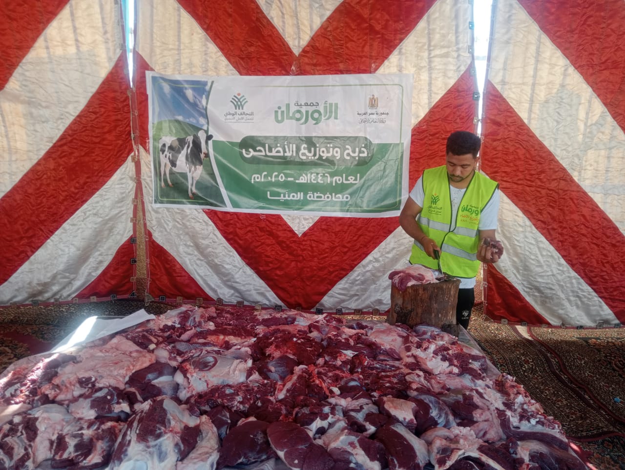  التحالف الوطني يواصل ذبح وتوزيع الأضاحي بجميع المحافظات (3)
