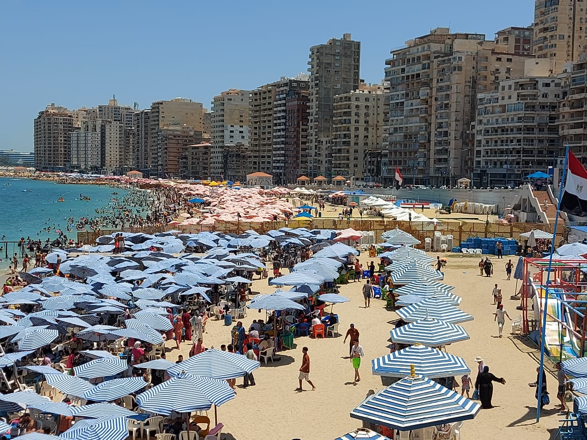 الشواطئ ثالث يوم عيد الاضحى