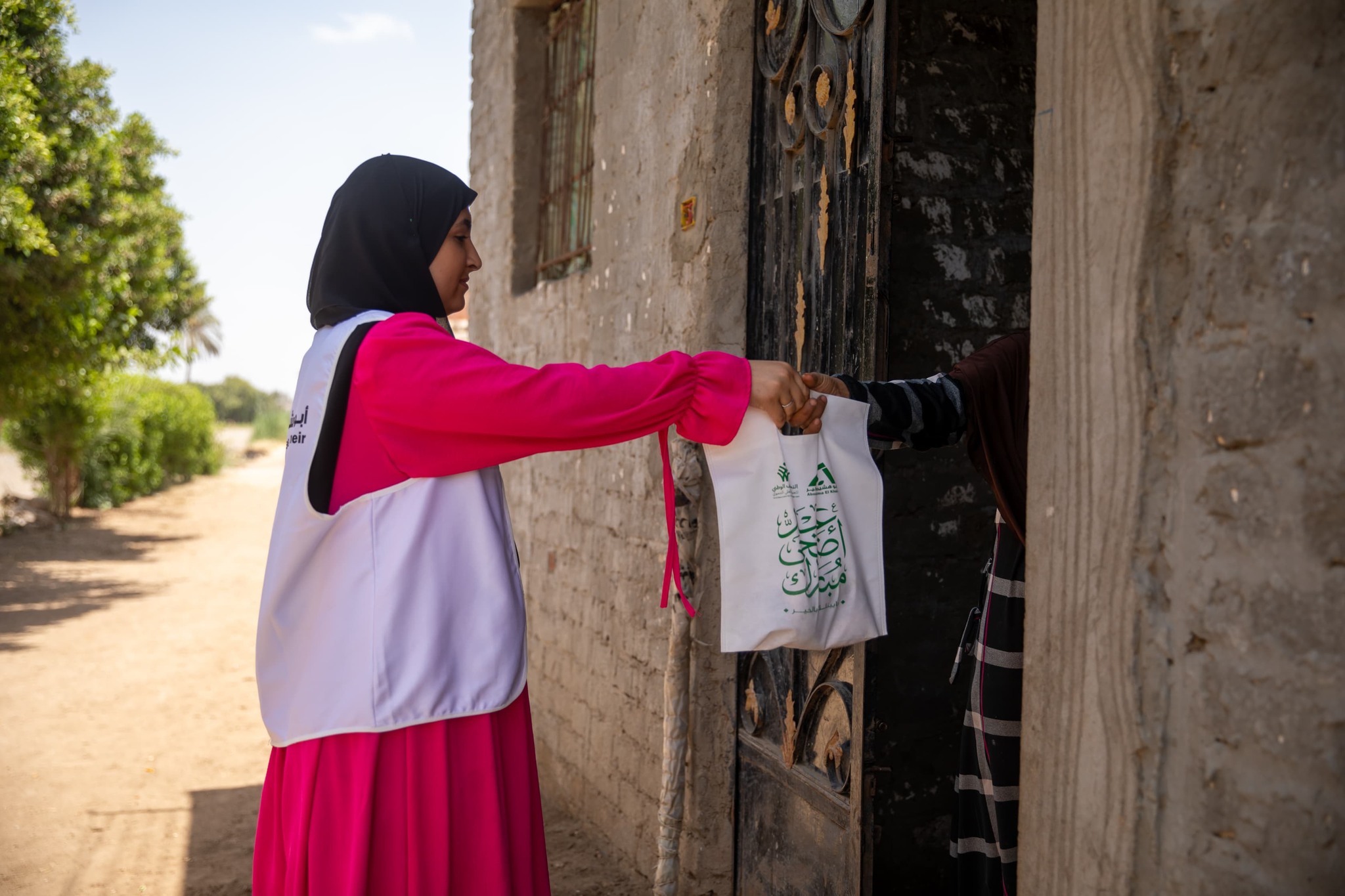 مؤسسة أبو هشيمة عضو التحالف الوطني توزع لحوم الأضاحي بمحافظة بني سويف (3)