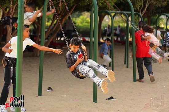 أستمتاع الأطفال بالعيد أستمتاع الأطفال بالعيد