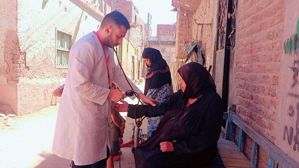 فرق الرعاية الأولية بالأقصر تواصل تقديم الدعم الصحي فرق الرعاية الأولية بالأقصر تواصل تقديم الدعم الصحي