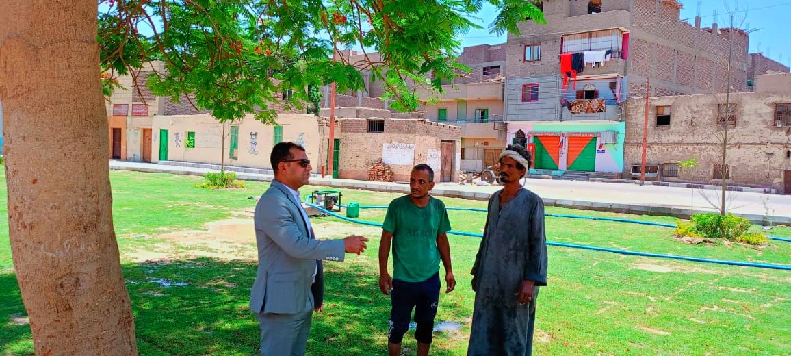 متابعة عمليات التطوير فى الحدائق بمدينة البياضية متابعة عمليات التطوير فى الحدائق بمدينة البياضية