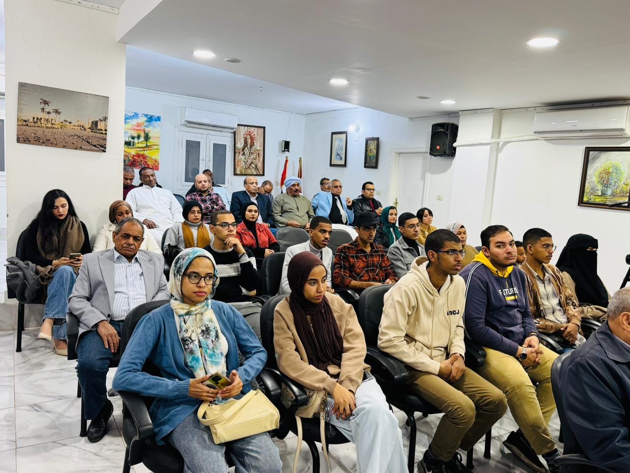 بيت الشعر بالأقصر يحتفي باليوم العالمي للغة العربية