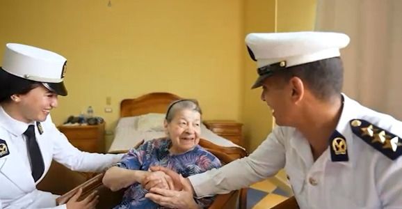 الاحتفال مع كبار السن (1)