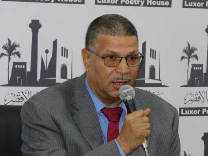 الشاعر حسين القباحى مدير بيت الشعر بالأقصر