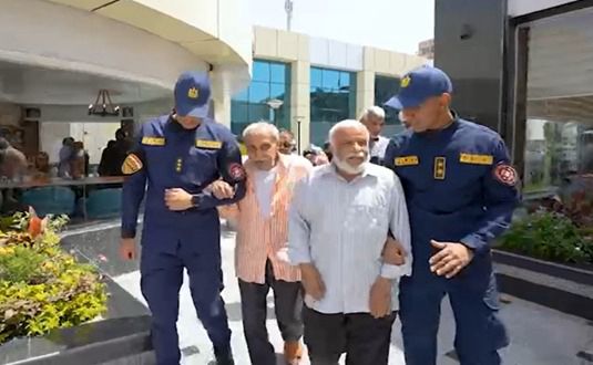 الاحتفال مع كبار السن (8)