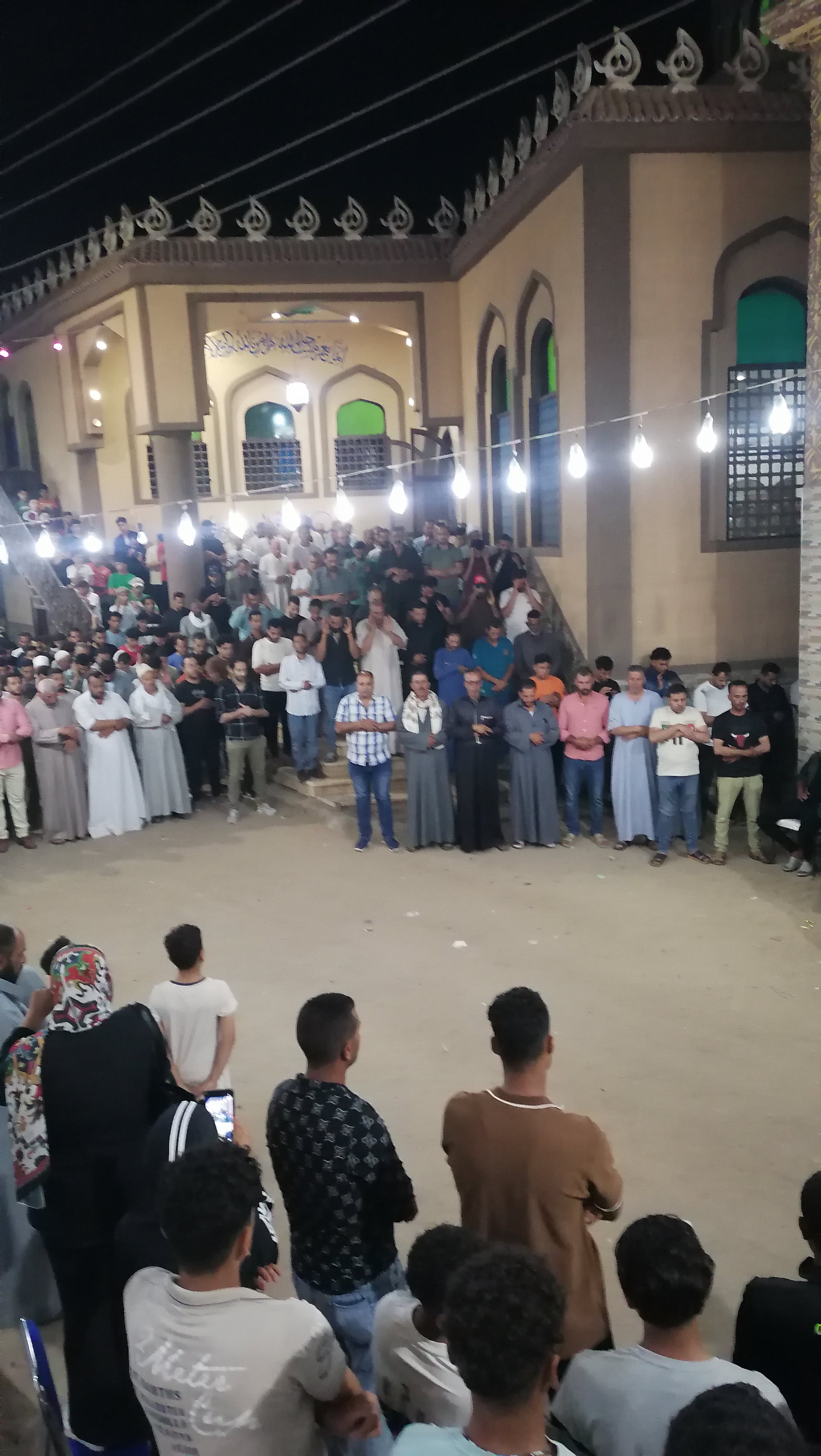 صلاة الجنازة علي شهيد الشهامة صلاة الجنازة علي شهيد الشهامة