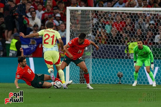 جانب من مباراة إسبانيا والبرتغال جانب من مباراة إسبانيا والبرتغال