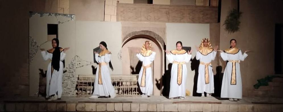 جانب من عرض الطوق والأسورة على مسرح قصر حسن فتحى