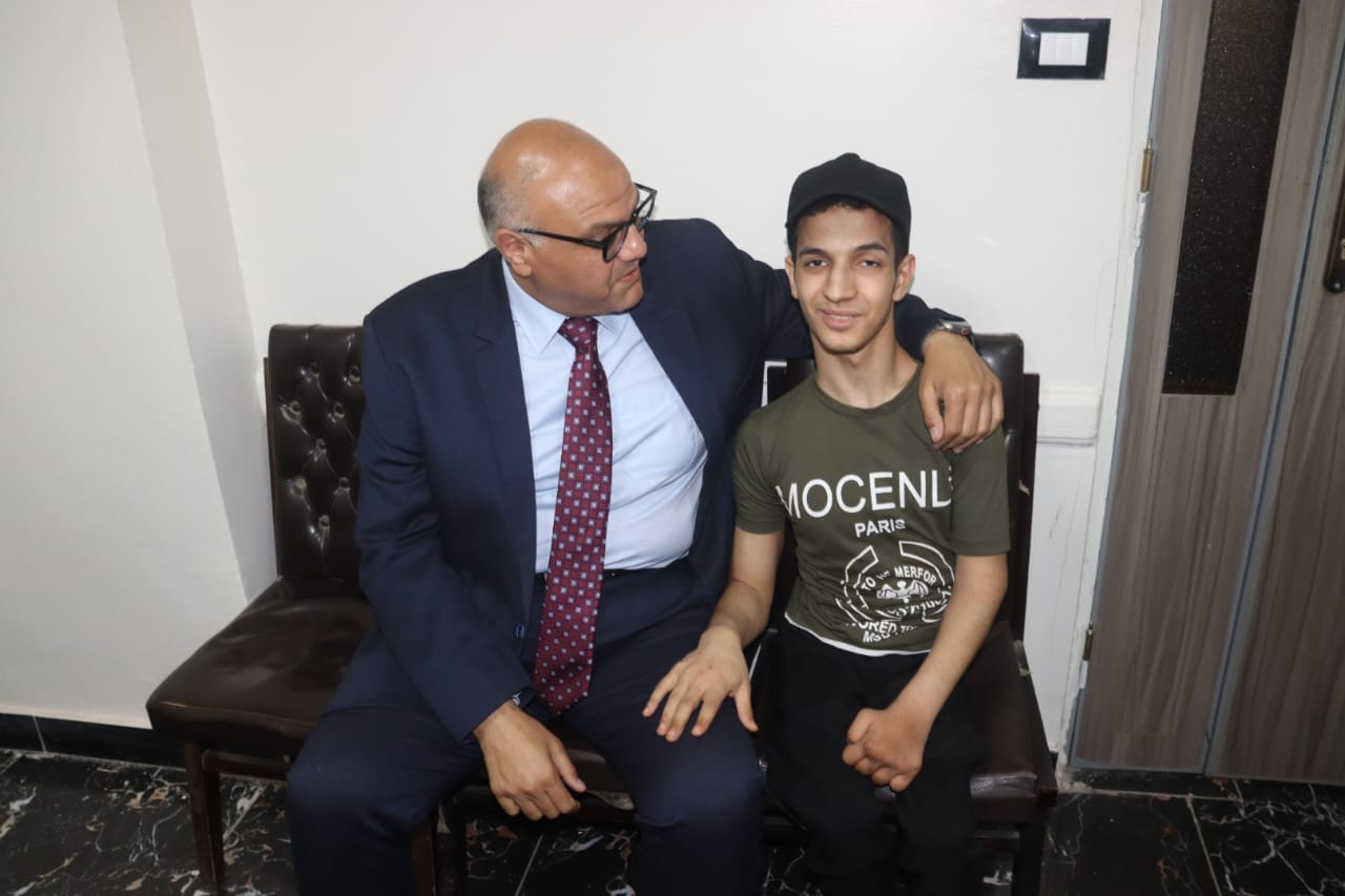 أحد الشباب ذوى الهمم أحد الشباب ذوى الهمم