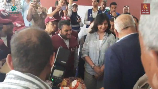 مؤسسة أبو العينين تشارك في قافلة “إيد واحدة” (1)