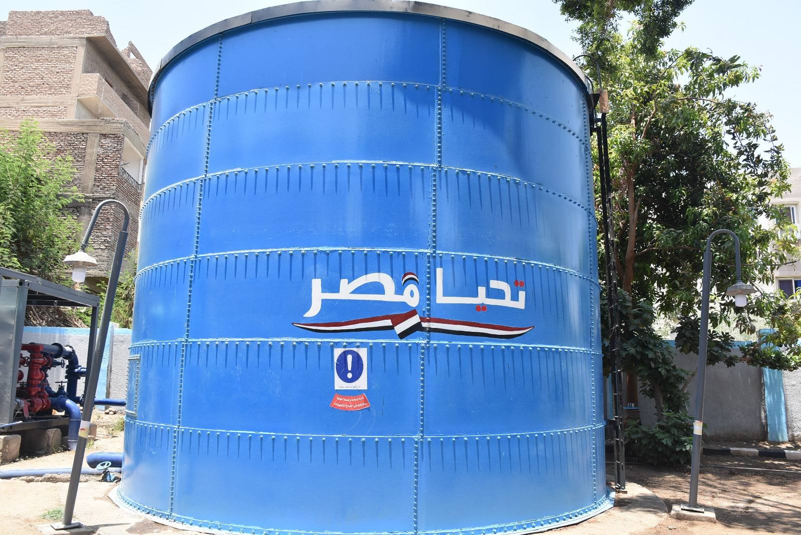 التجهيزات بمحيط المدرسة الفنية للمياه فى الأقصر