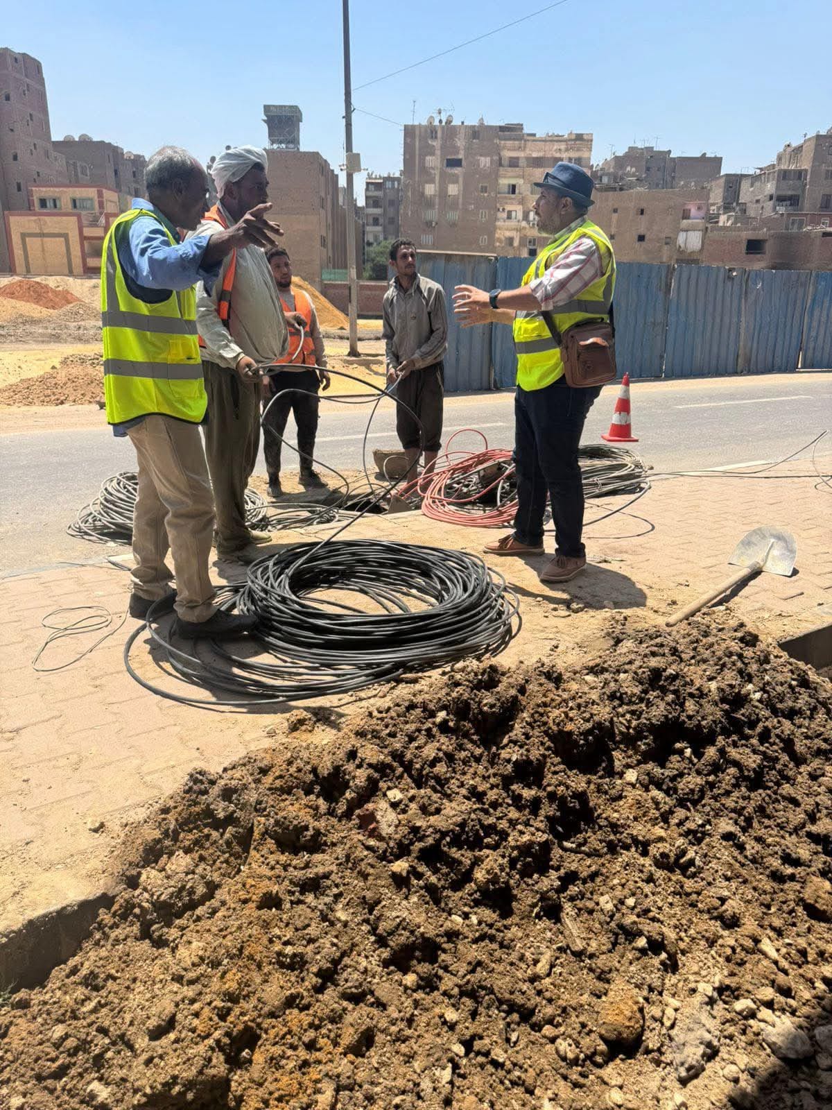 العاملون يتطوعون للعمل لإعادة الخدمات فى أسرع وقت بعد حريق سنترال رمسيس