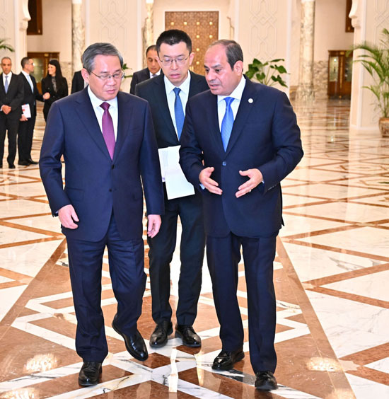 الرئيس عبد الفتاح السيسي ولي تشيانج رئيس مجلس الدولة الصيني الرئيس عبد الفتاح السيسي ولي تشيانج رئيس مجلس الدولة الصيني