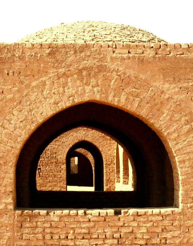 ابداع معمارى من الطوب اللبن ابداع معمارى من الطوب اللبن