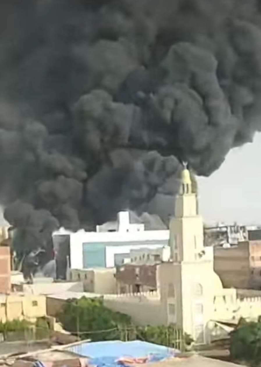 حريق مصنع بدر (10)