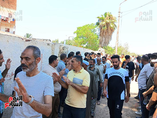 جانب-من-عزاء-المطرب-الشعبى-محمد-عواد-(1)