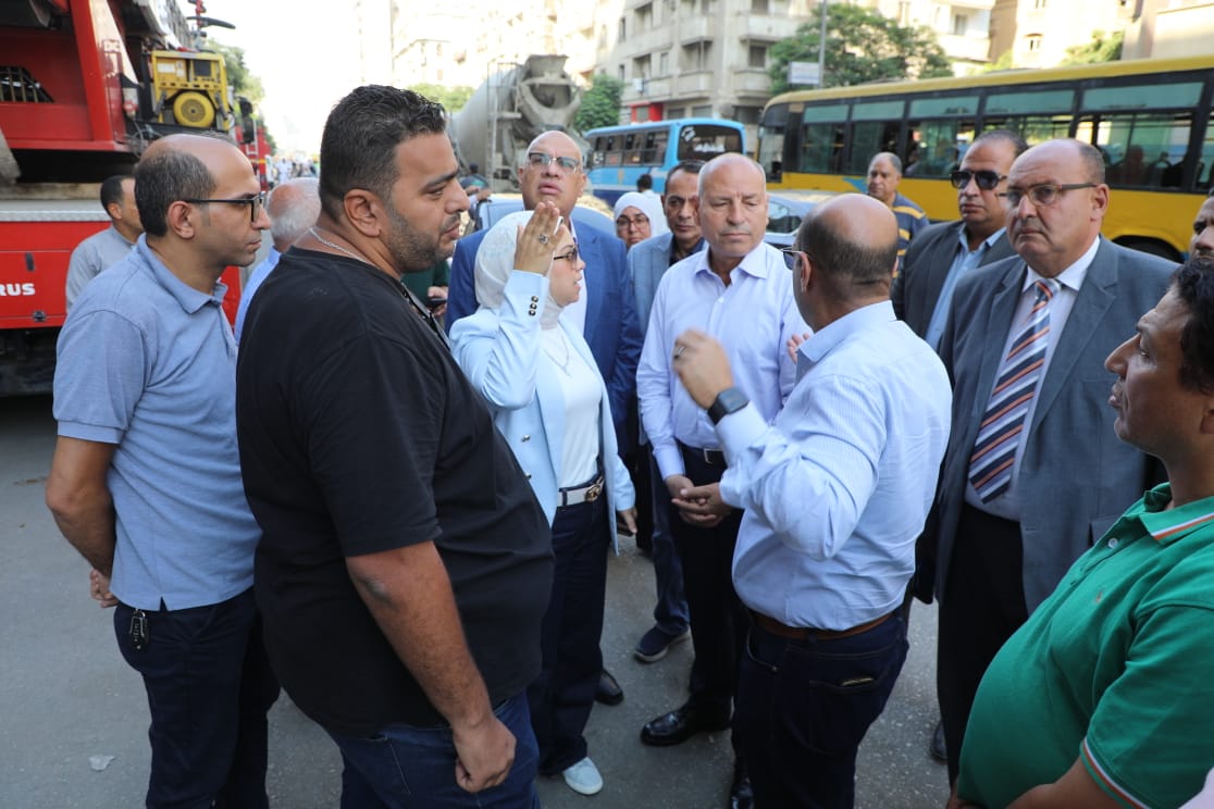 محافظ القاهرة يتفقد أعمال ترميم سنترال رمسيس (2)