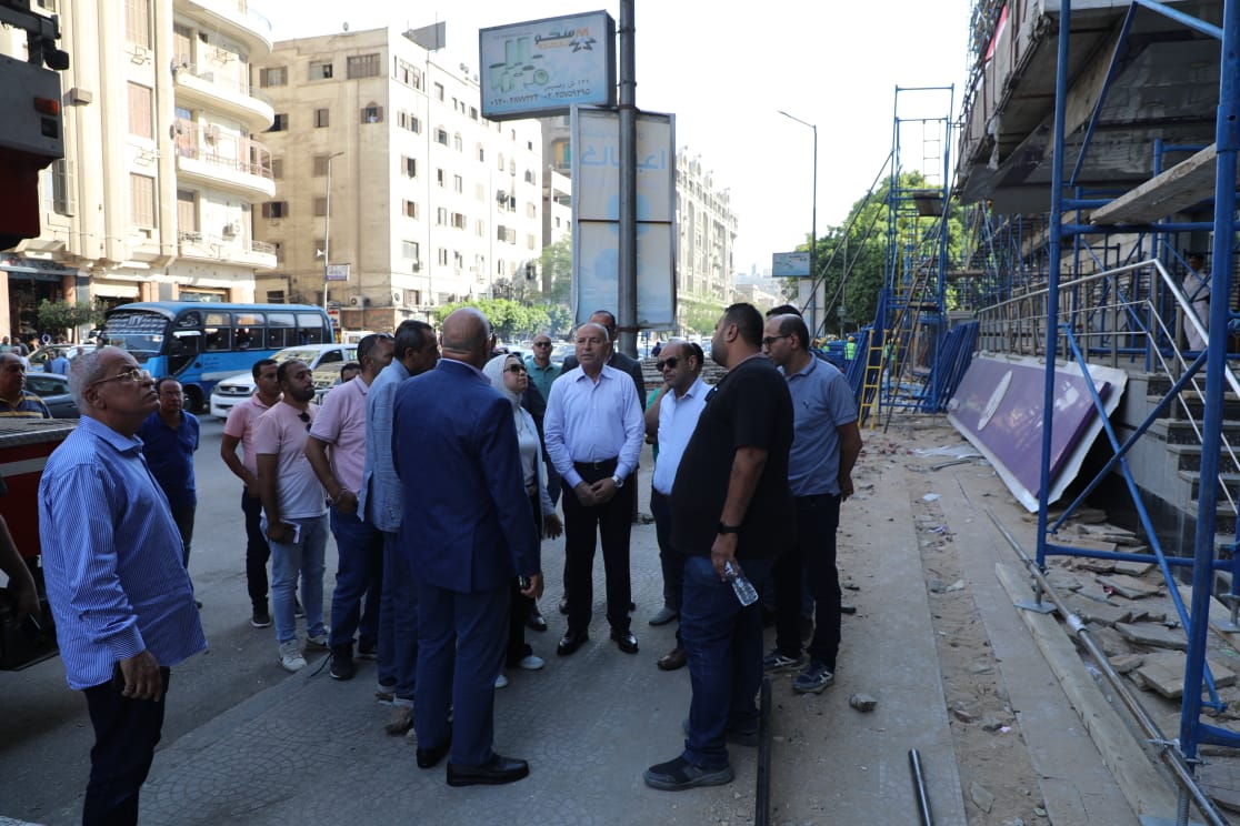 محافظ القاهرة يتفقد أعمال ترميم سنترال رمسيس (1)