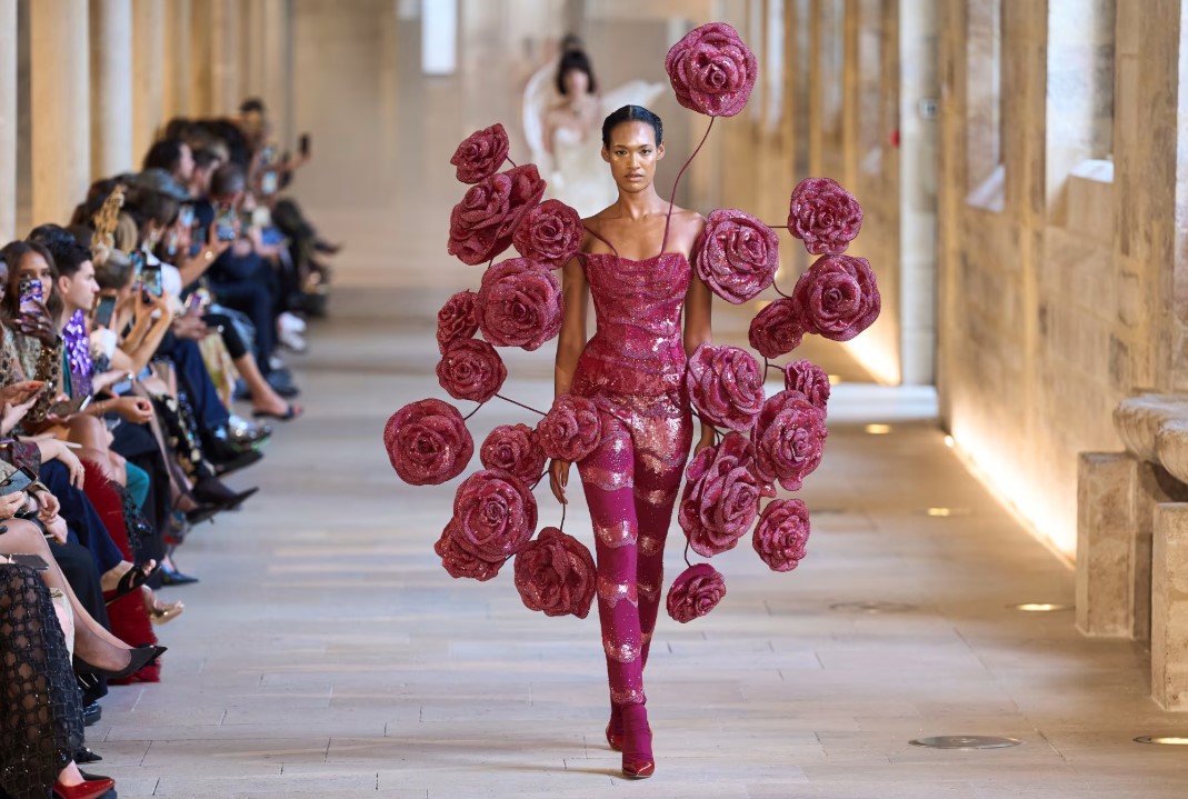 اسبوع الموضة للأزياء الراقية