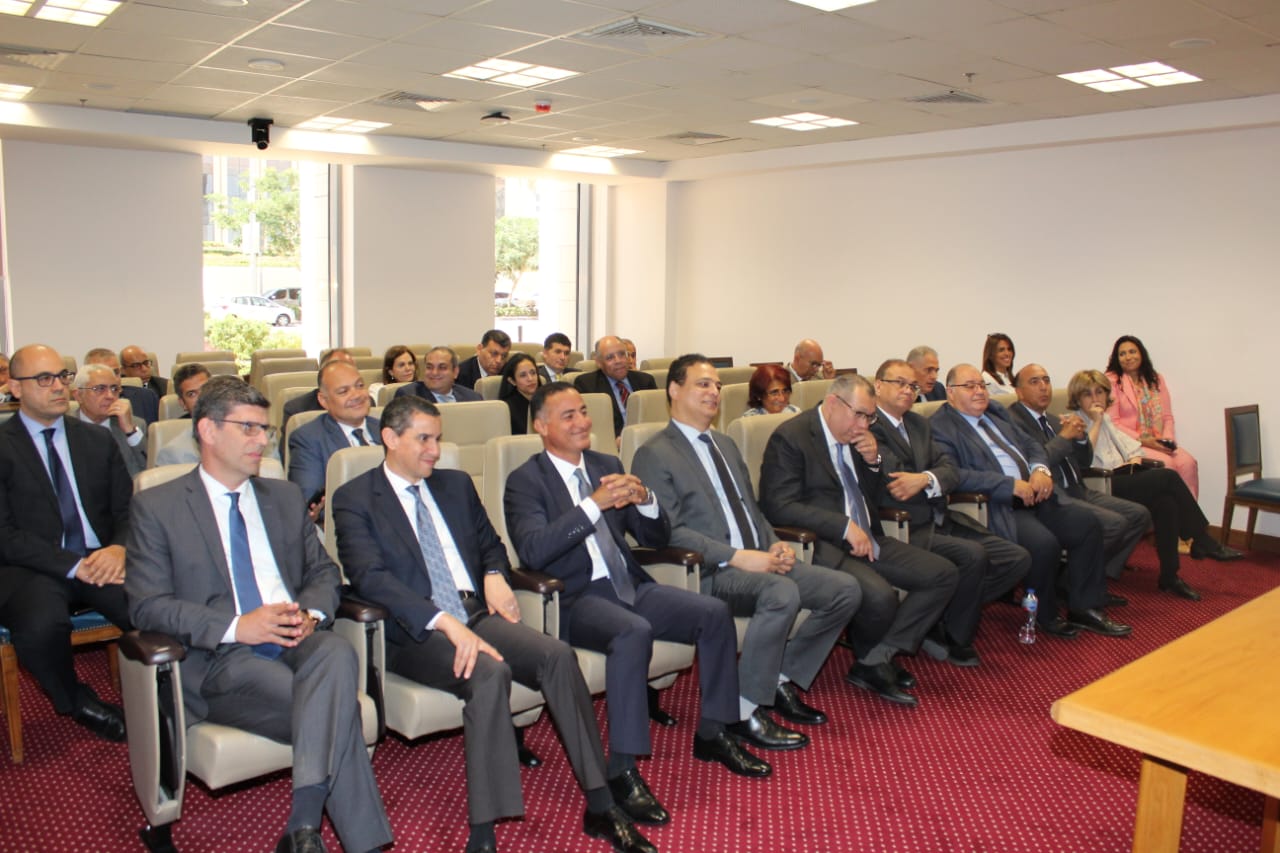 جانب من اللقاء جانب من اللقاء