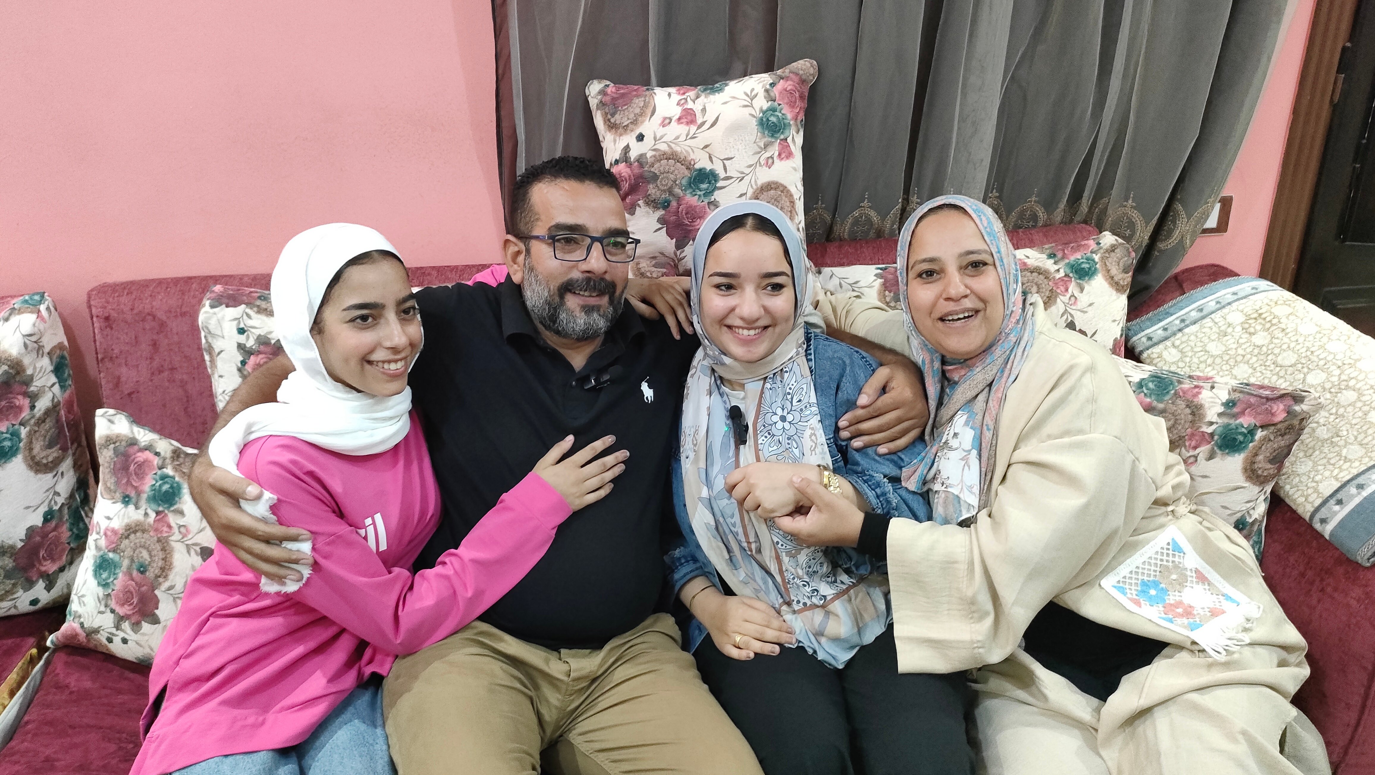 ندي واسرتها ندي واسرتها