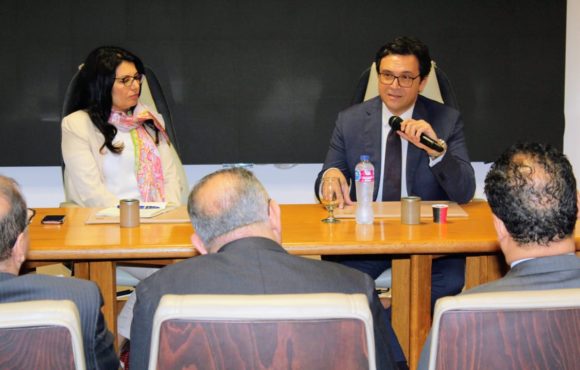 وزير الثقافة خلال اللقاء وزير الثقافة خلال اللقاء