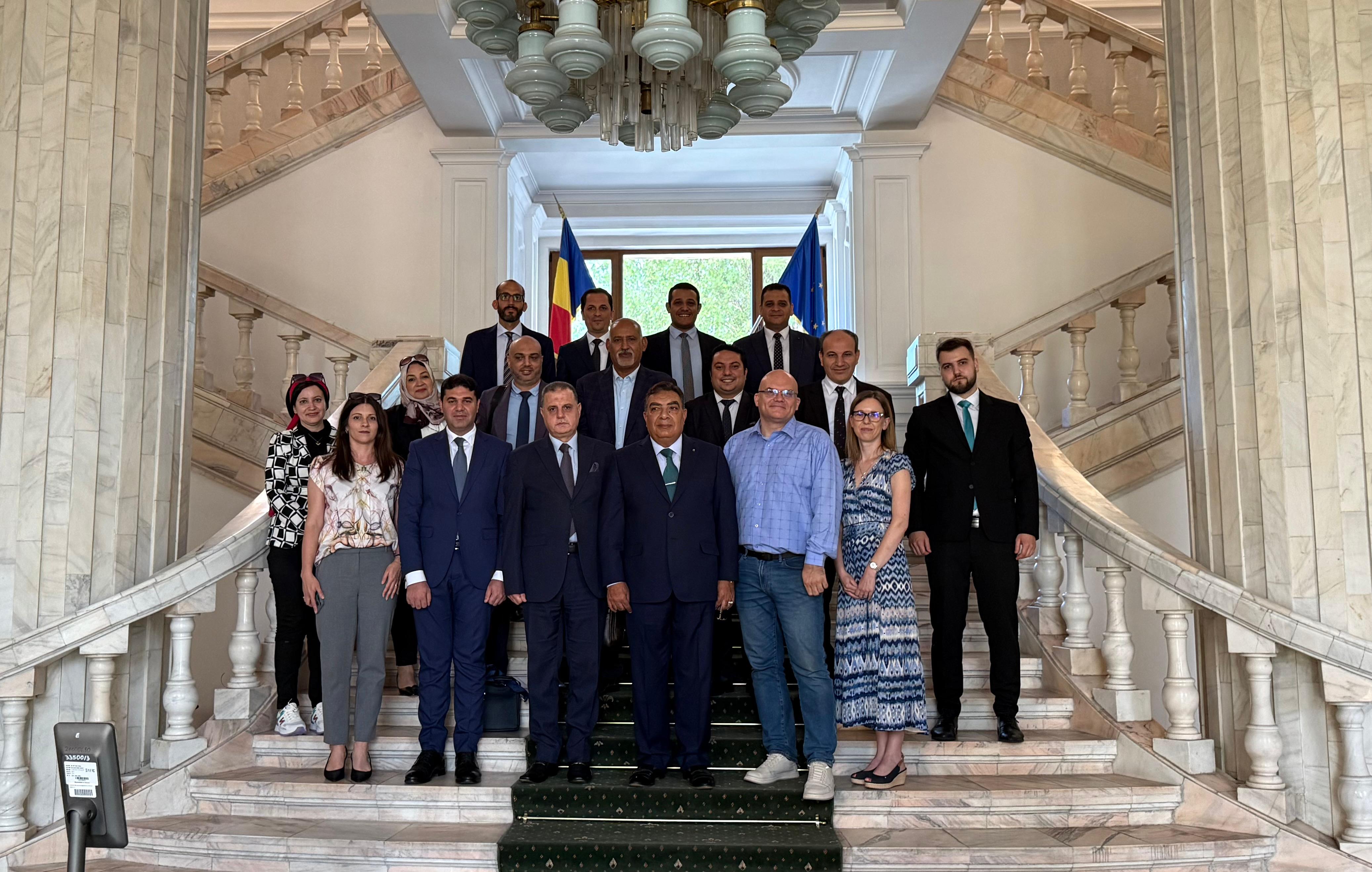جانب من الزيارة جانب من الزيارة