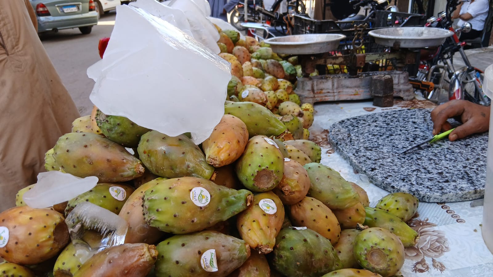 التين الشوكي في أسواق قنا