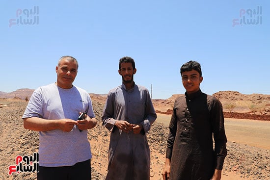 محرر-اليوم-السابع-مع-المنقبين-عن-الفيروز محرر-اليوم-السابع-مع-المنقبين-عن-الفيروز